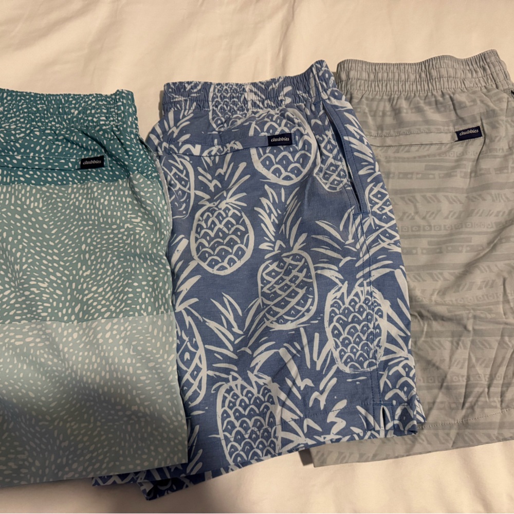 Lot of 3 Chubbies 5.5” Swim Shorts Large